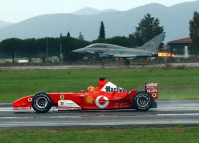 Шарль Леклер сел за руль Ferrari Михаэля Шумахера