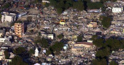 Количество погибших в результате разрушительного землетрясения в Турции снова возросло