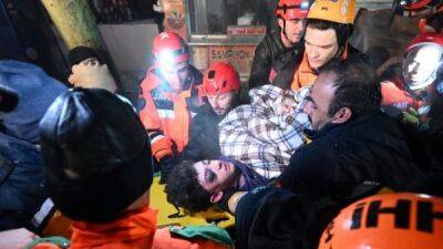 Число жертв землетрясений в Турции и Сирии превысило 5 тысяч человек