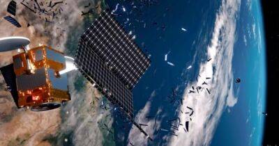 Секретный российский спутник разбился на орбите и образовал облако обломков: что о нем известно