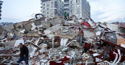 Число жертв землетрясения в Турции и Сирии превысило 15 тысяч человек
