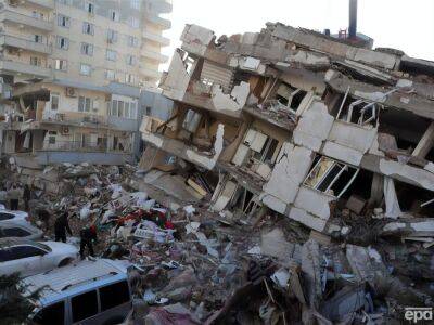 Пять украинцев находятся под завалами после землетрясения в Турции – МИД