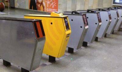 Технический сбой: В столичном метро не работают автоматы по продаже и пополнению карт и бумажных qr-билетов