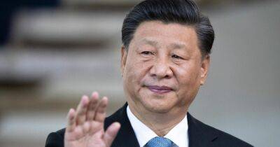 Беспрецедентно: Си Цзиньпина первым в истории КНР переизбрали на третий срок (видео)