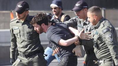 Права демонстранта: как избегать арестов и получить компенсацию за ущерб