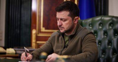Зеленский ввел новые санкции против российских букмекеров и лотерей