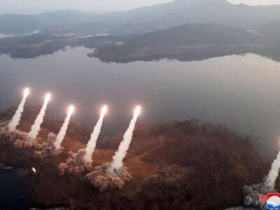 Ким Чен Ын призвал к усилению военной подготовки на случай "настоящей войны"