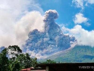 На острове Ява произошло извержение вулкана - unn.com.ua - Украина - Киев - Индонезия - Reuters
