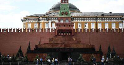 Владимир Ленин - Хотел, чтобы Ленин "отпустил грехи": в Москве мужчина пытался проникнуть в мавзолей - focus.ua - Москва - Украина