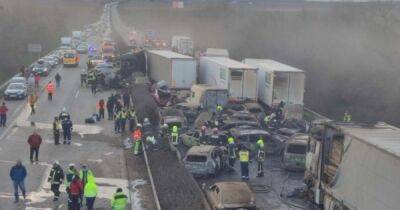 Столкнулись 5 грузовиков и 36 легковушек: в Венгрии из-за пылевой бури произошло массовое ДТП