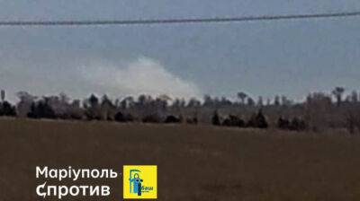 Возле Мариуполя новые взрывы, россияне подняли в небо авиацию - Андрющенко