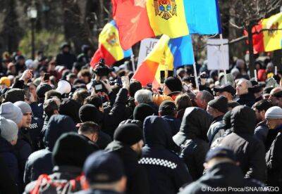Антиправительственные протесты в Молдове: столкновения с полицией, ультиматум властям и задержанные протестующие