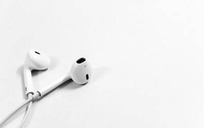 Наушники Apple станут заменой слухового аппарата - korrespondent.net - Украина