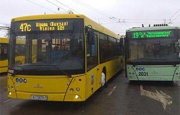 В Минске поменяли цвет надписей на табло троллейбусов и автобусов