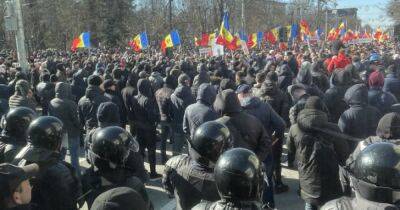 Полиция Молдовы взялась за организаторов массовых беспорядков: арестованы 7 человек (фото)