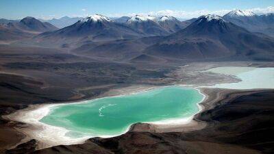 10 потрясающе красивых озер с самым необычным цветом воды