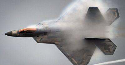 ВВС США намерены списать десятки истребителей 5 поколения F-22 Raptor