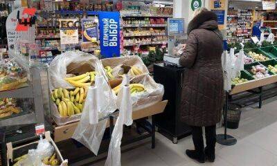 В России за февраль подешевели лимоны, гречка и куры
