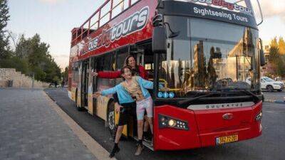 Как в Европе: по Иерусалиму начинает курсировать двухэтажный автобус
