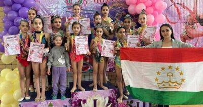 Юные таджикские спортсмены вернулись из Ташкента с 14 золотыми медалями