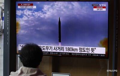 В КНДР заявили о запуске двух ракет средней дальности