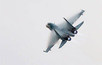 Видеофакт: Российский боевой самолет исчезает с радаров над Бахмутом