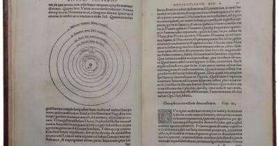Хотят получить $2,5 млн: уникальное издание Коперника продадут на аукционе (фото)