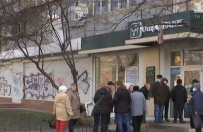 Клиенты "Ощадбанка" не могут получить свои выплаты, что известно: "Возмущению нет предела" - politeka.net - Украина