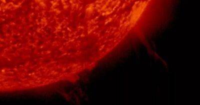 На Солнце произошло "темное" извержение: часть Земли осталась без связи (фото)