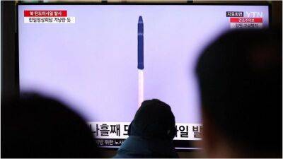КНДР снова запустила межконтинентальную баллистическую ракету. На этот раз - перед встречей лидеров Южной Кореи и Японии