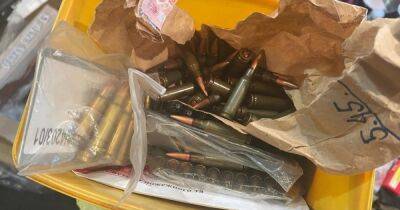 В похоронном бюро во Львове нашли оружие и наркотики (ФОТО, ВИДЕО)