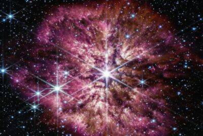 Можно смотреть вечно: НАСА запечатлело невероятные кадры огромной звезды за мгновение до ее взрывной смерти