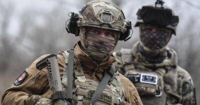 РФ намерена отправить большую часть професиональных военных на фронт, — разведка Британии