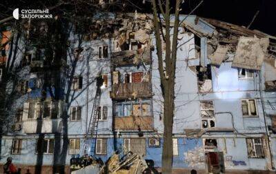 В ГСЧС показали спасение людей из разрушенного дома в Запорожье