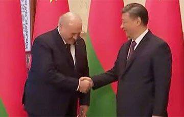 Си Цзиньпин - Дмитрий Болкунец - Фотофакт: Лукашенко унижается перед Си Цзиньпином - charter97.org - Россия - Китай - Украина - Белоруссия