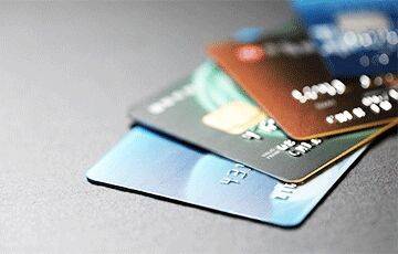 Клиенты крупного банка не могут расплатиться картами в интернет-магазинах