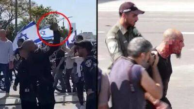 После протеста в Тель-Авиве: полицейский с гранатой попал под следствие