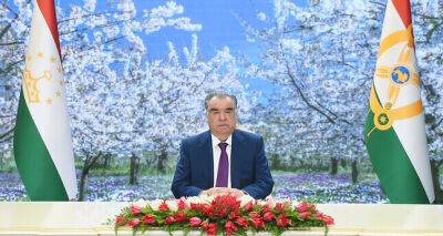 Эмомали Рахмон поздравил таджикистанцев с международным праздником Навруз