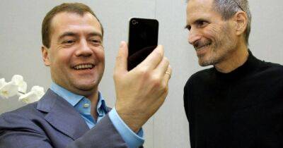 Кремлевские чиновники должны избавиться от iPhone до апреля, – СМИ