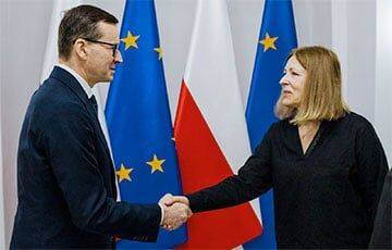 Премьер Польши встретился с женой Алеся Беляцкого