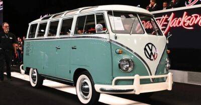 Старый минивэн Volkswagen звезды Голливуда продали по цене нового Maybach (фото)
