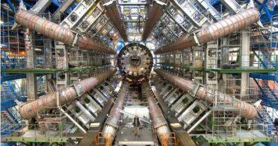 В Большом адронном коллайдере поймали призрачную частицу: впервые увидели нейтрино