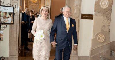 "Похоже на слабоумие": миллиардер Порше подал на развод с 74-летней женой из-за болезни