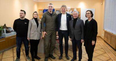 Вильнюс направил помощи на 100 тысяч евро и еще 400 тысяч благотворительных средств, - Кличко встретился с мэром литовской столицы