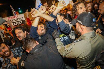 Протесты в Израиле: бывший министр безопасности против нынешнего, задержание известного физика