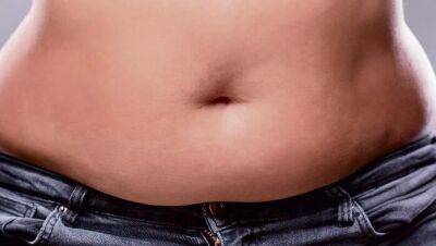 Жир на животе у женщин вызывает мужские болезни. Как с этим бороться