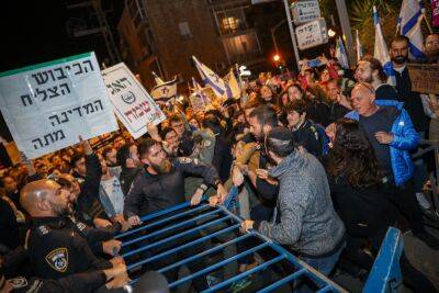 Биньямин Нетаньяху - Риши Сунак - Адвокаты выходят на акцию протеста в воскресенье - news.israelinfo.co.il - Англия - Израиль - Лондон - Тель-Авив