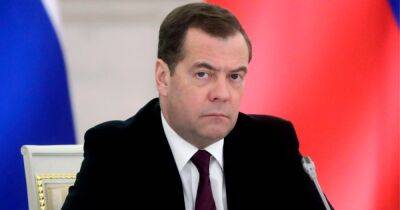 Дмитрий Медведев - Иосиф Сталин - "Мы в одиночестве": у Путина пожаловались, что Россия стала мировым изгоем - focus.ua - Россия - США - Украина - Германия - Франция
