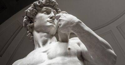 В США директрису уволили после того, как родители сочли статую Давида "оскорбительной"