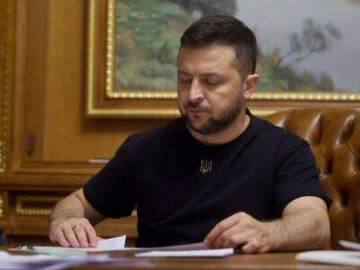 Зеленский подписал указ об образовании трех ГВА на оккупированной территории Луганской области